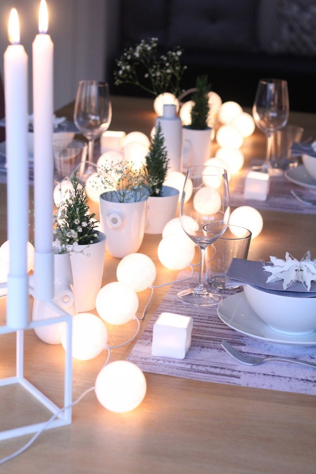string-lights-on-table